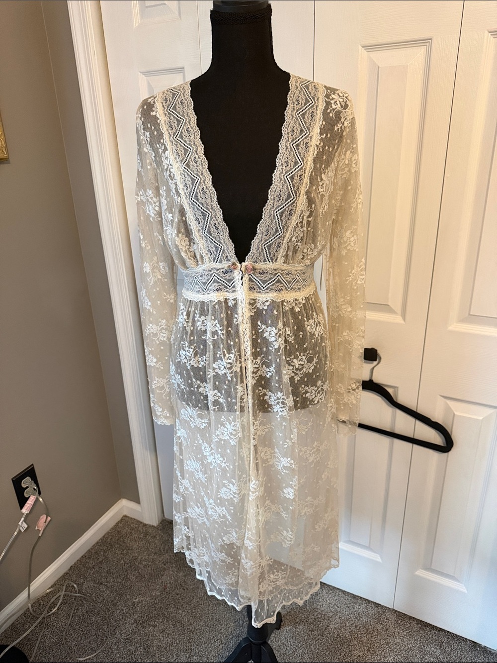 Belinda Sheer Lace Robe - Cream Lace